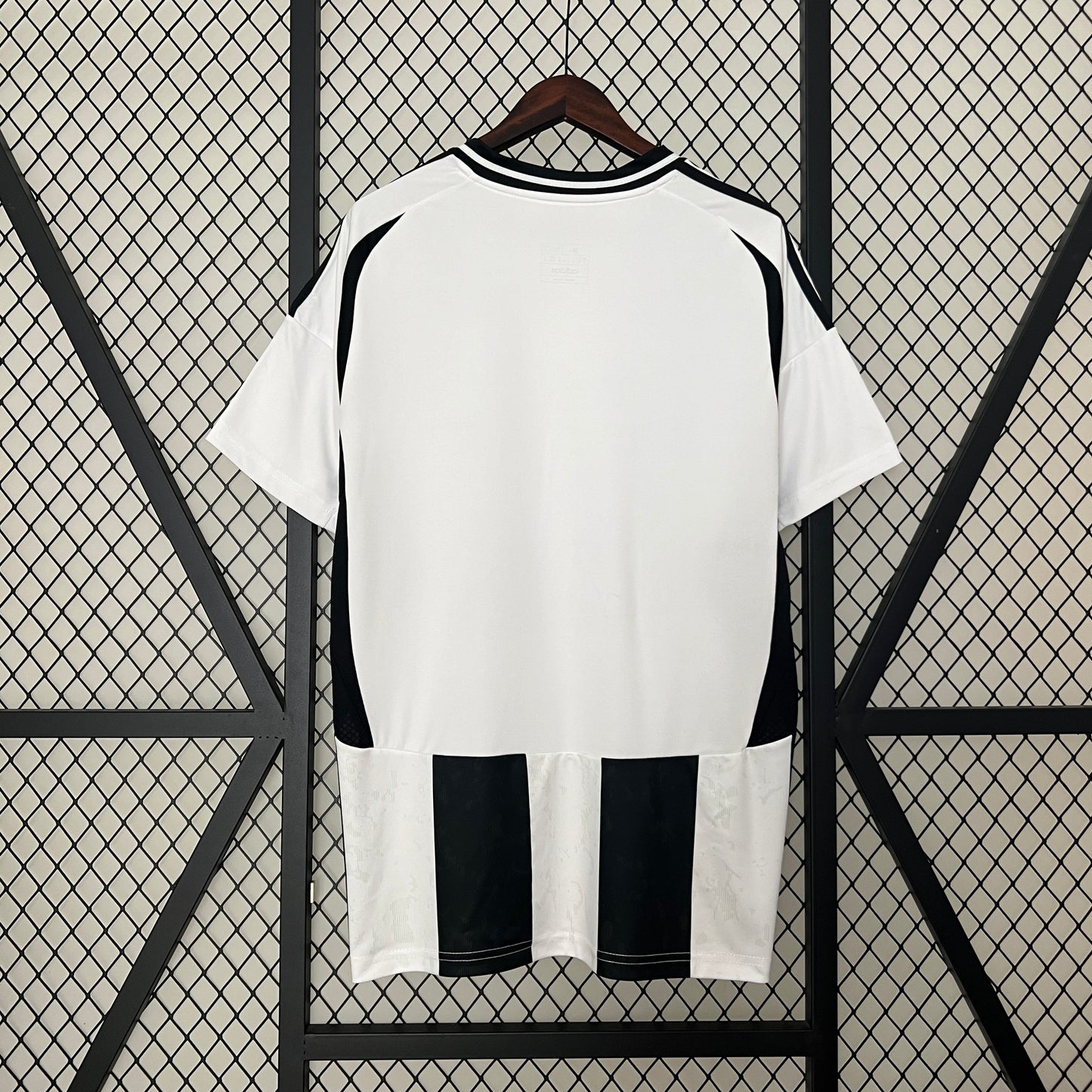 24∕25 Juventus Home (E0E6)