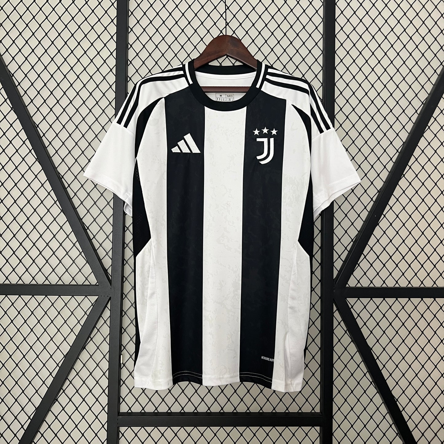 24∕25 Juventus Home (E0E6)