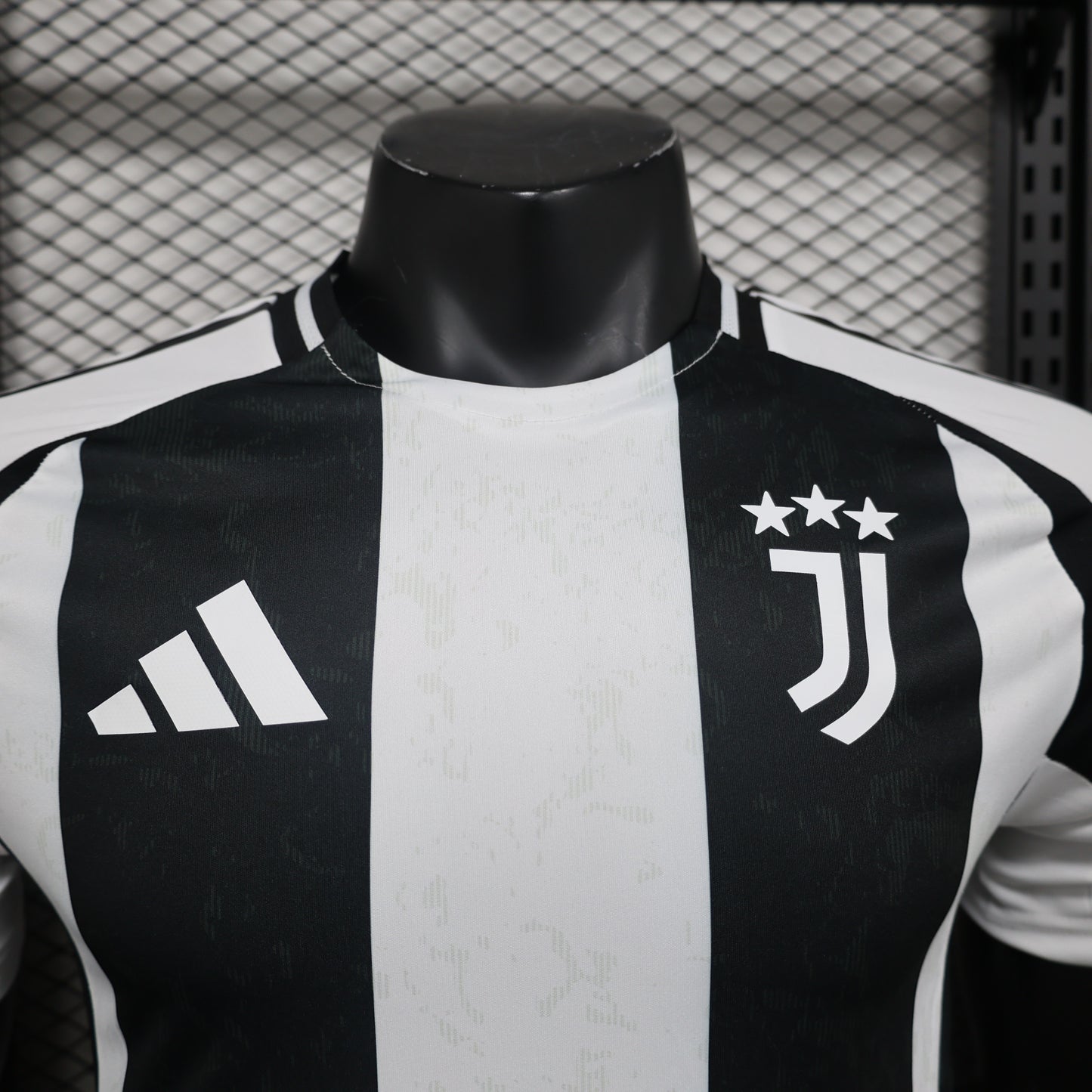 24∕25 Juventus Home Player Version